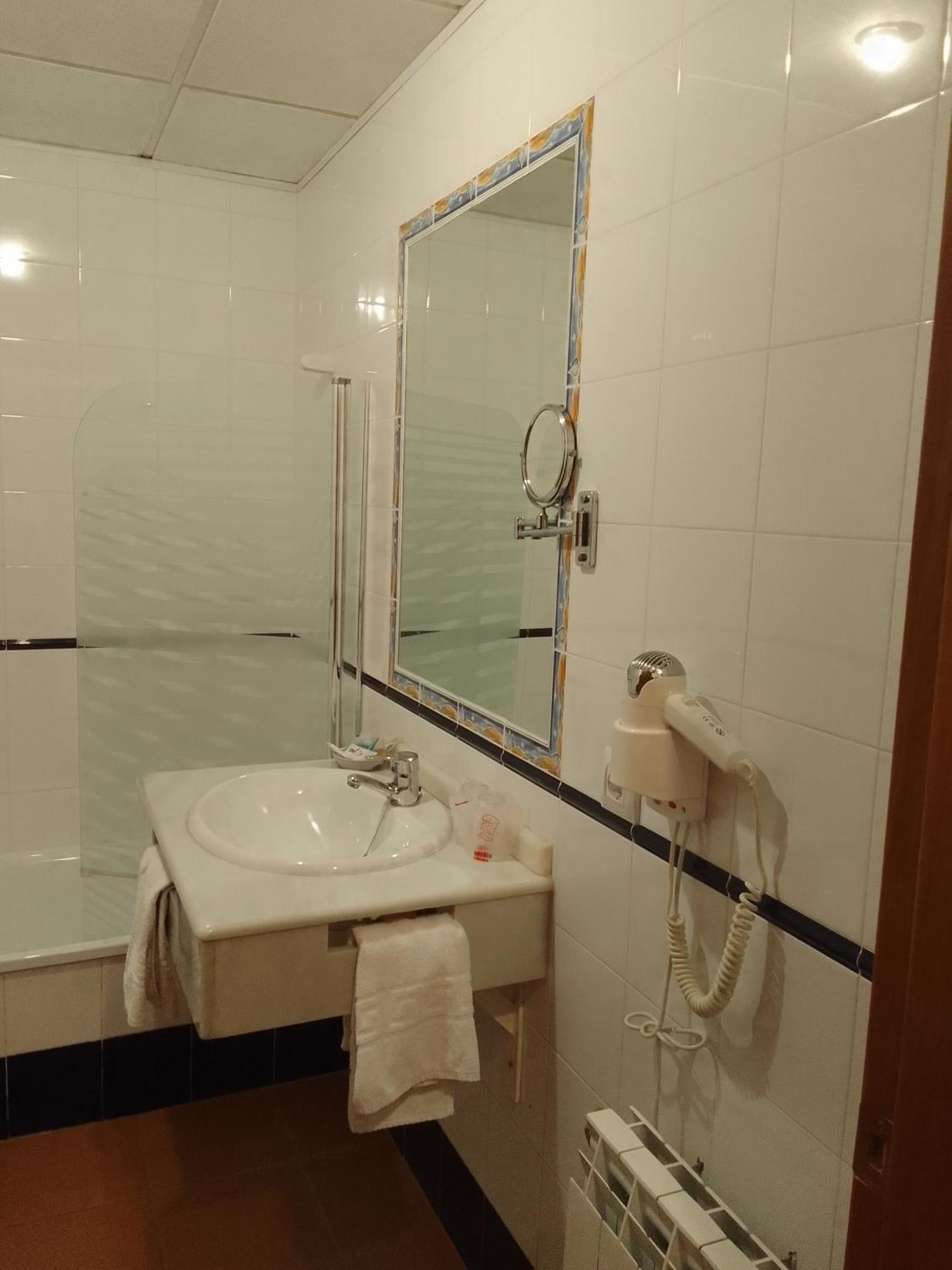 Hotel San Julian Burunchel Ngoại thất bức ảnh